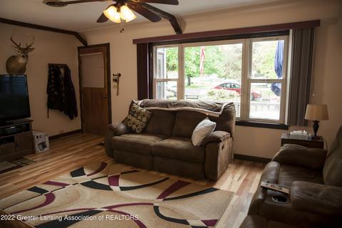 304 Pine St, Dimondale, MI 48821 photo 6