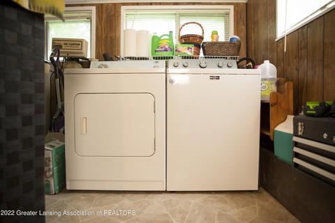 304 Pine St, Dimondale, MI 48821 photo 10