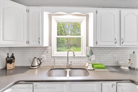 9810 Coleman Rd, Haslett, MI 48840 photo 15
