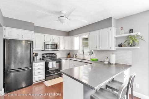 9810 Coleman Rd, Haslett, MI 48840 photo 14
