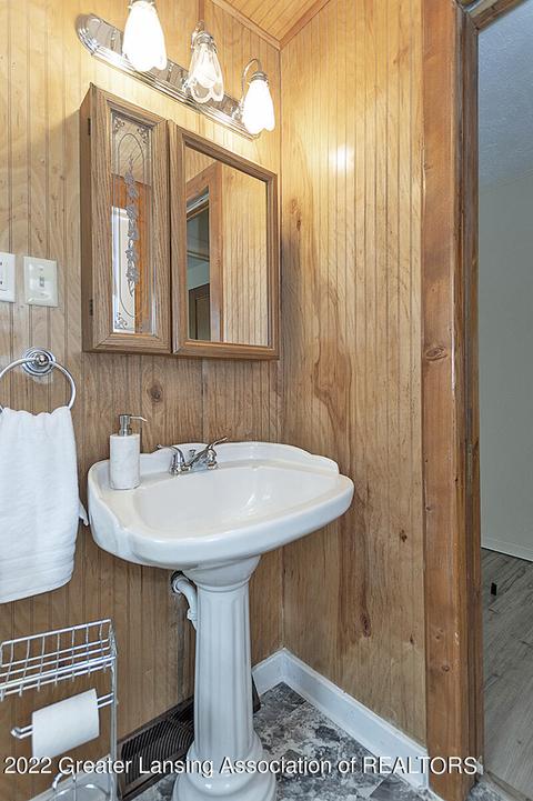 4733 Starr Ave, Lansing, MI 48910 photo 13