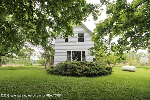 1298 E Maple Rapids Rd, Saint Johns, MI 48879 photo 2