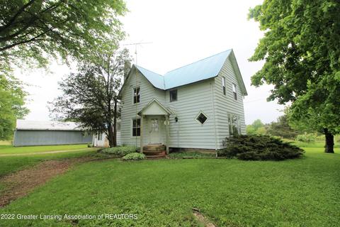 1298 E Maple Rapids Rd, Saint Johns, MI 48879 photo 1