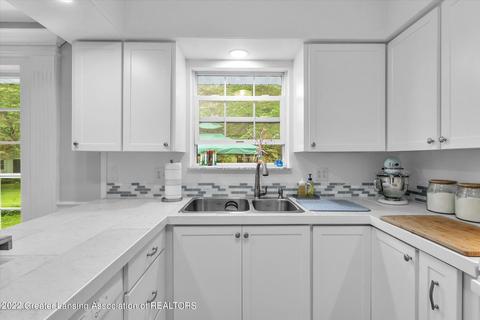 6738 E Parks Rd, Saint Johns, MI 48879 photo 18