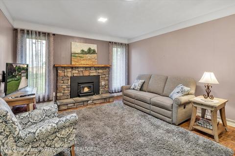 6738 E Parks Rd, Saint Johns, MI 48879 photo 11