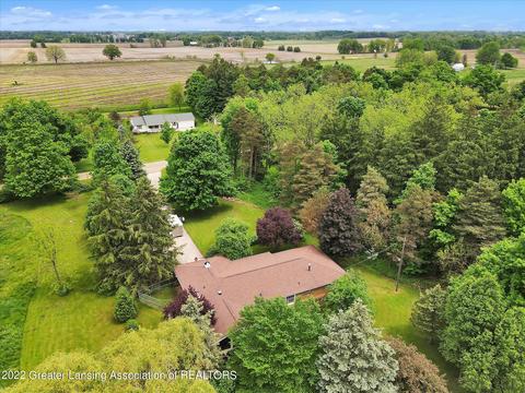 6738 E Parks Rd, Saint Johns, MI 48879 photo 2