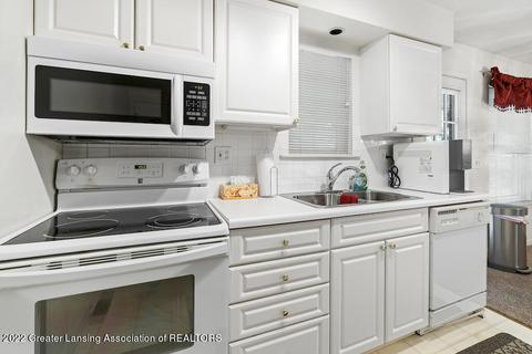 6343 Beechfield Dr, Lansing, MI 48911 photo 7