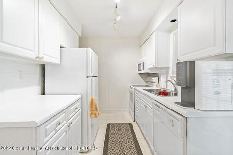 6343 Beechfield Dr, Lansing, MI 48911 photo 6