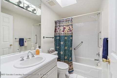 6343 Beechfield Dr, Lansing, MI 48911 photo 10