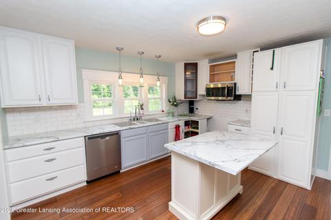 3307 N Dewitt Rd, Saint Johns, MI 48879 photo 8