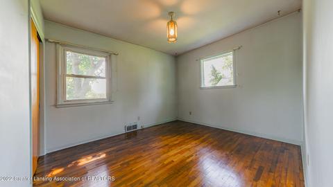 2323 E Libbie Dr, Lansing, MI 48917 photo 13