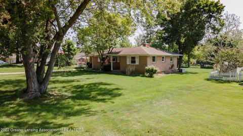 2323 E Libbie Dr, Lansing, MI 48917 photo 3