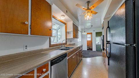 2323 E Libbie Dr, Lansing, MI 48917 photo 11