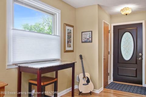 925 Fitting Ave, Lansing, MI 48917 photo 4