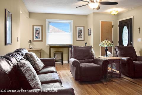 925 Fitting Ave, Lansing, MI 48917 photo 3