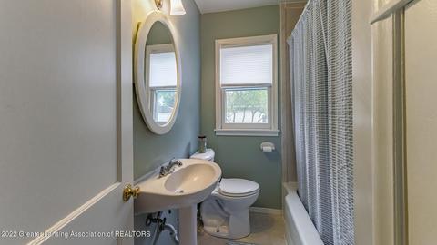 2129 Devonshire Ave, Lansing, MI 48910 photo 11