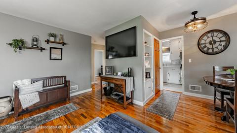 2129 Devonshire Ave, Lansing, MI 48910 photo 7