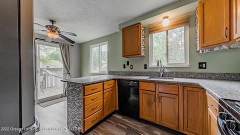 1832 Crest St, Haslett, MI 48840 photo 7