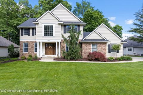 13423 Speckledwood Dr, Dewitt, MI 48820 photo 2