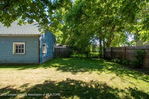 919 Clyde St, Lansing, MI 48915 photo 4