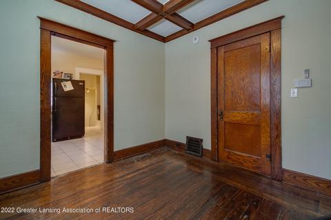 919 Clyde St, Lansing, MI 48915 photo 18