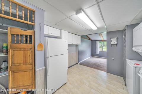 415 Cherry St, Dewitt, MI 48820 photo 10