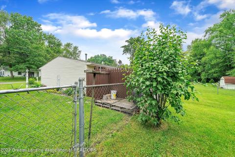 415 Cherry St, Dewitt, MI 48820 photo 24