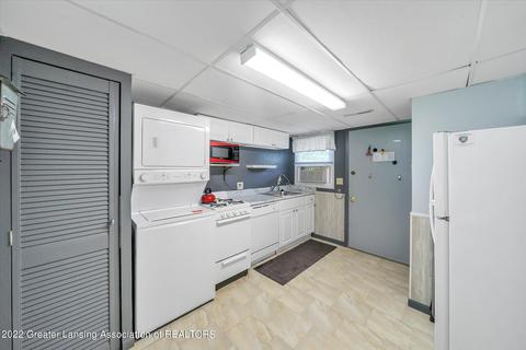 415 Cherry St, Dewitt, MI 48820 photo 9