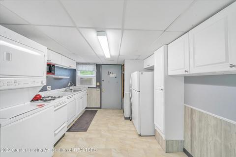 415 Cherry St, Dewitt, MI 48820 photo 8