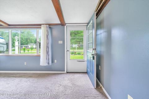 415 Cherry St, Dewitt, MI 48820 photo 3