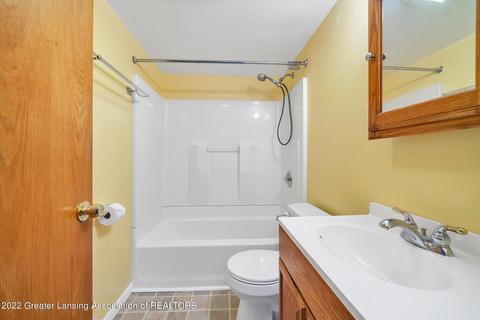 415 Cherry St, Dewitt, MI 48820 photo 14