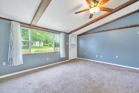 415 Cherry St, Dewitt, MI 48820 photo 4