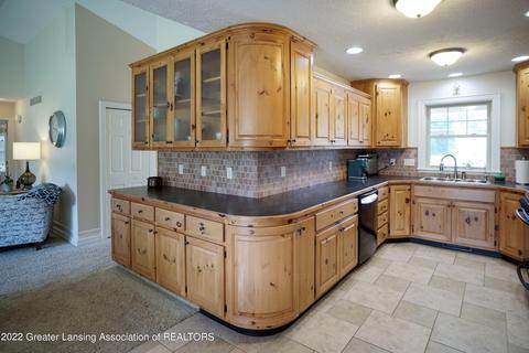 5370 Ann Dr, Bath, MI 48808 photo 11