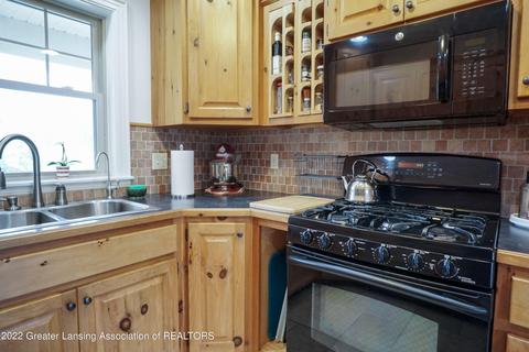 5370 Ann Dr, Bath, MI 48808 photo 14