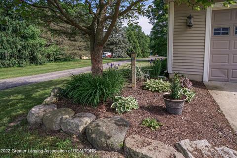 5370 Ann Dr, Bath, MI 48808 photo 3