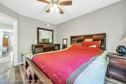 684 Hewitt St, Howell, MI 48843 photo 20