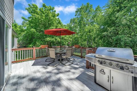 684 Hewitt St, Howell, MI 48843 photo 30
