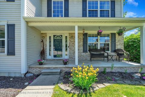 684 Hewitt St, Howell, MI 48843 photo 3