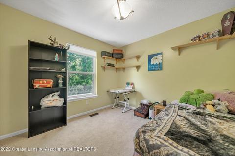 684 Hewitt St, Howell, MI 48843 photo 23