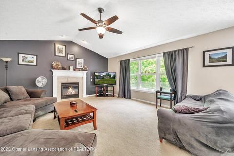 684 Hewitt St, Howell, MI 48843 photo 12
