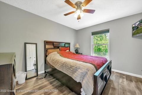 684 Hewitt St, Howell, MI 48843 photo 21