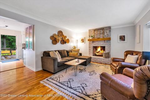 2846 Memory Ln, Lansing, MI 48911 photo 6
