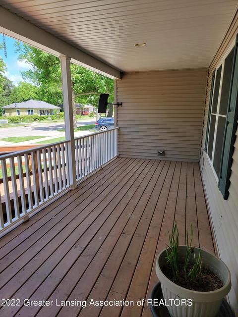 206 E Riverside St, Williamston, MI 48895 photo 5