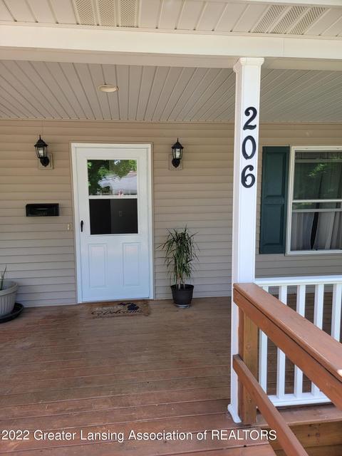 206 E Riverside St, Williamston, MI 48895 photo 3