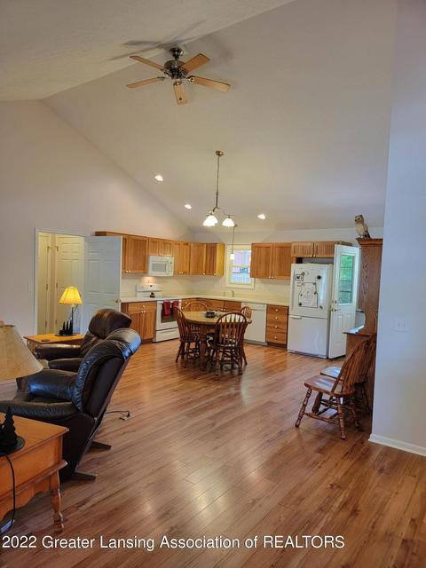 206 E Riverside St, Williamston, MI 48895 photo 6