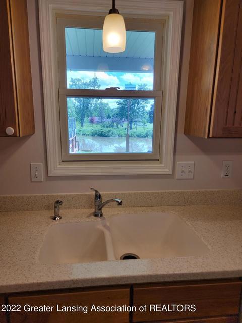 206 E Riverside St, Williamston, MI 48895 photo 9