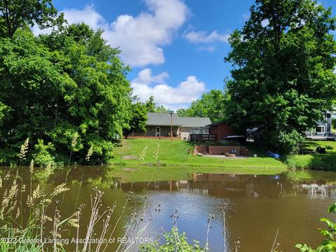 206 E Riverside St, Williamston, MI 48895 photo 2