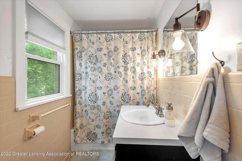 1300 E Mt Hope Ave, Lansing, MI 48910 photo 28
