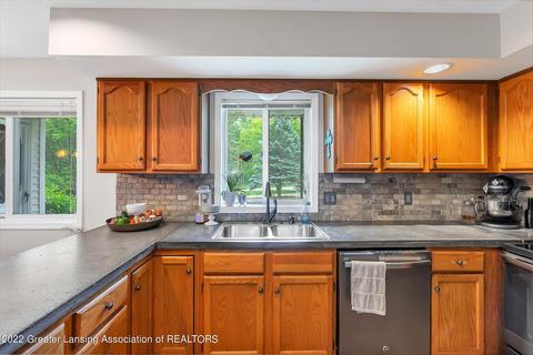 1450 W Clark Rd, Dewitt, MI 48820 photo 9