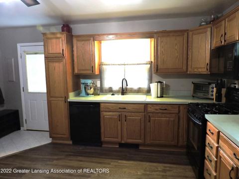210 E Potter Ave, Lansing, MI 48910 photo 8